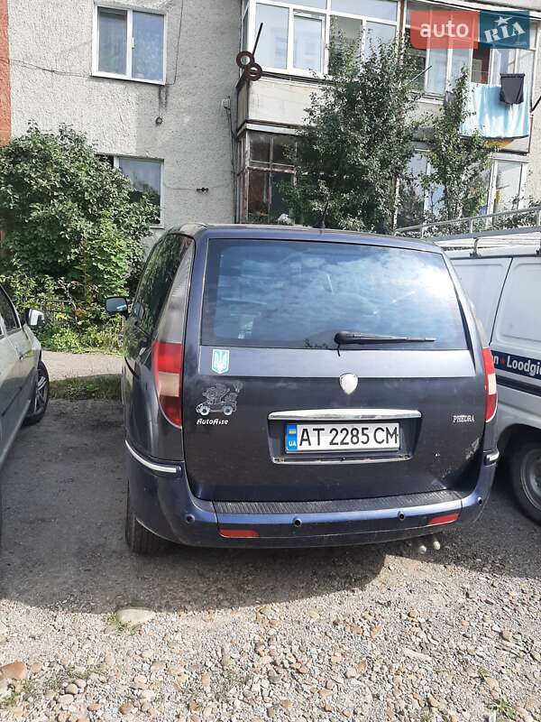 Минивэн Lancia Phedra 2004 в Ивано-Франковске