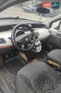 Минивэн Lancia Phedra 2004 в 
