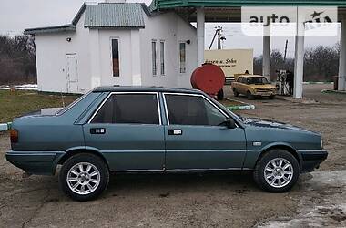 Седан Lancia Prisma 1987 в Черновцах