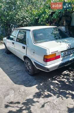 Седан Lancia Prisma 1986 в 