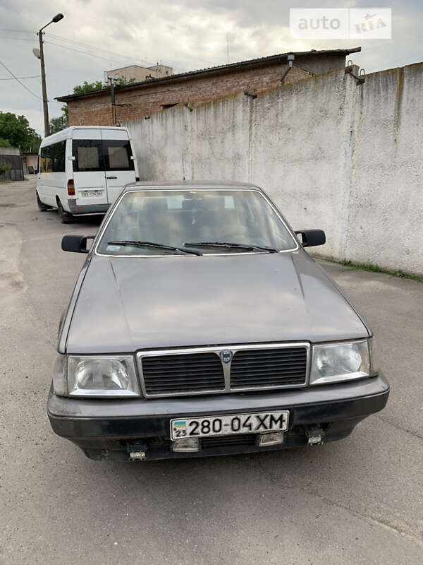 Седан Lancia Thema 1989 в Хмельницком