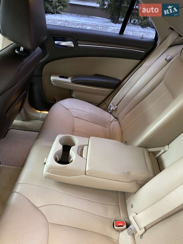 Седан Lancia Thema 2012 в Києві