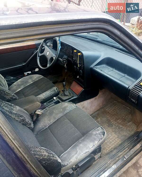 Седан Lancia Thema 1991 в 