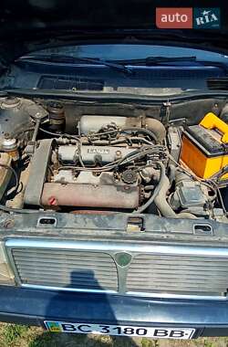 Седан Lancia Thema 1988 в Львові