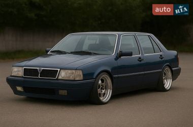 Седан Lancia Thema 1988 в Сумах