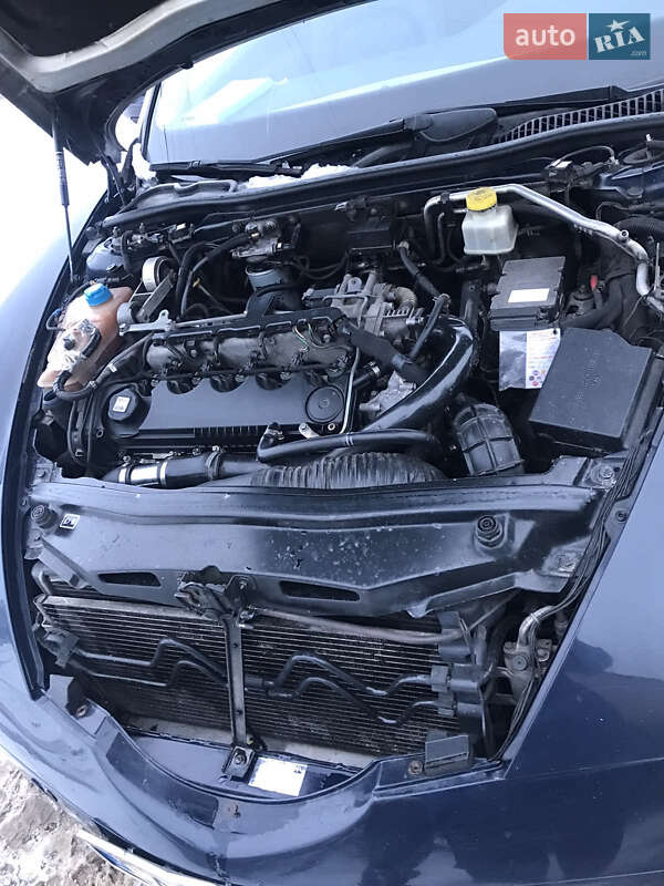 Седан Lancia Thesis 2003 в Киеве