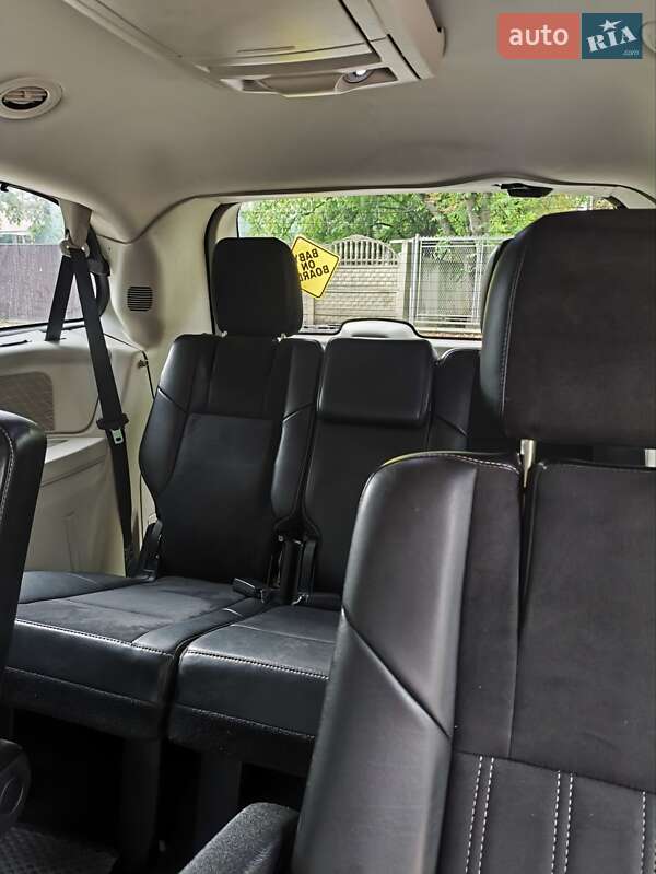 Минивэн Lancia Voyager 2013 в Ивано-Франковске