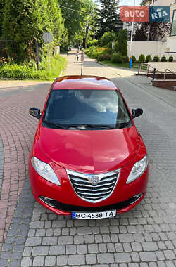 Хэтчбек Lancia Ypsilon 2014 в 