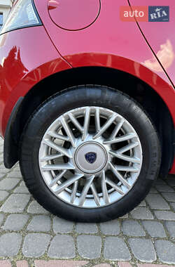 Хэтчбек Lancia Ypsilon 2014 в 