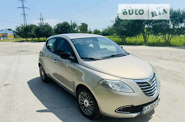 Хэтчбек Lancia Ypsilon 2012 в Тернополе