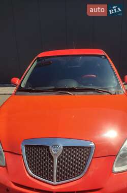 Хэтчбек Lancia Ypsilon 2008 в 