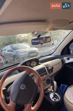 Хэтчбек Lancia Ypsilon 2008 в 