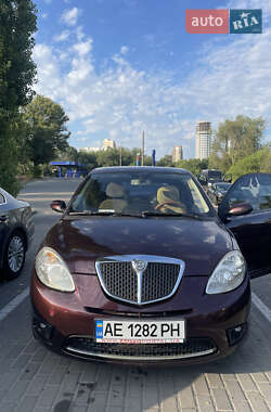 Хэтчбек Lancia Ypsilon 2008 в 