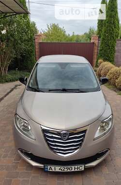 Хэтчбек Lancia Ypsilon 2013 в Киеве