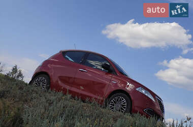 Хетчбек Lancia Ypsilon 2013 в Краматорську