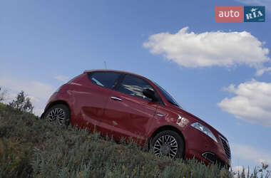 Хэтчбек Lancia Ypsilon 2013 в Краматорске