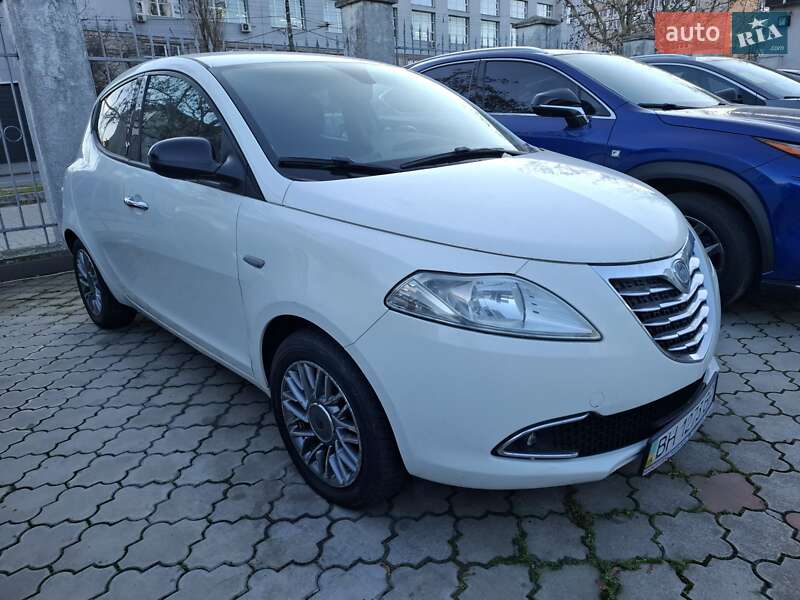 Хетчбек Lancia Ypsilon 2012 в Одесі