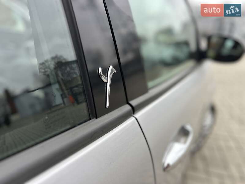 Хетчбек Lancia Ypsilon 2015 в Львові фото 24 Хетчбек Lancia Ypsilon 2015 в Львові