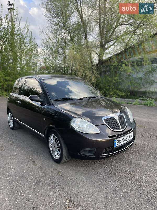 Хэтчбек Lancia Ypsilon 2007 в Ровно