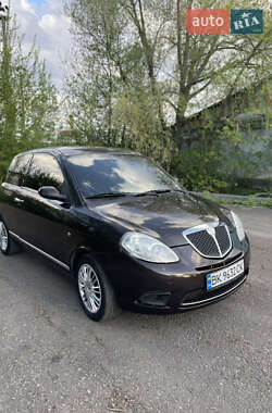 Хэтчбек Lancia Ypsilon 2007 в 