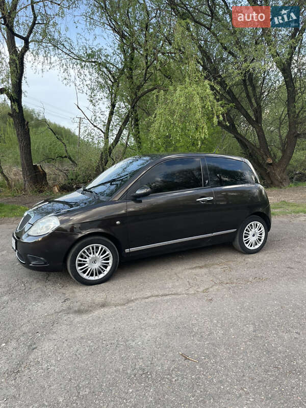 Хэтчбек Lancia Ypsilon 2007 в Ровно
