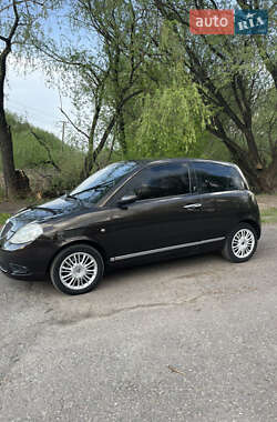 Хэтчбек Lancia Ypsilon 2007 в 
