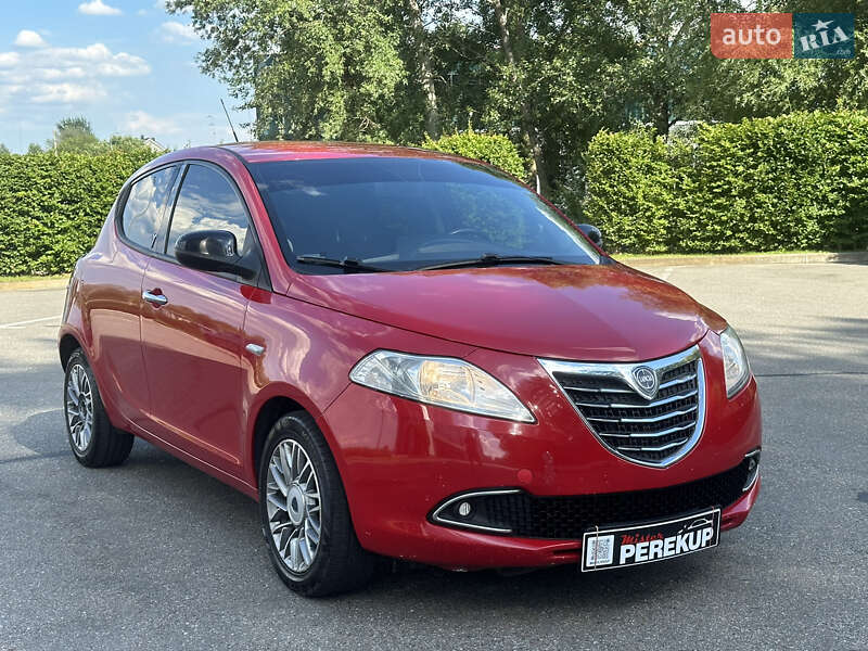 Хетчбек Lancia Ypsilon 2012 в Києві