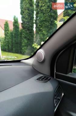Хэтчбек Lancia Ypsilon 2012 в 