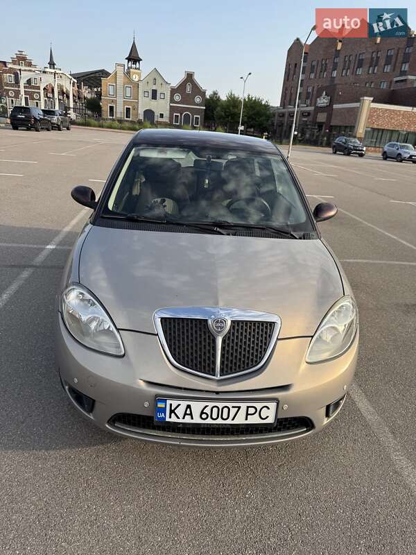 Lancia Ypsilon 2008