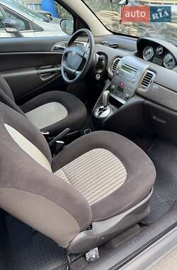 Хэтчбек Lancia Ypsilon 2008 в 