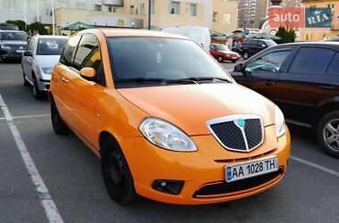 Хэтчбек Lancia Ypsilon 2008 в 