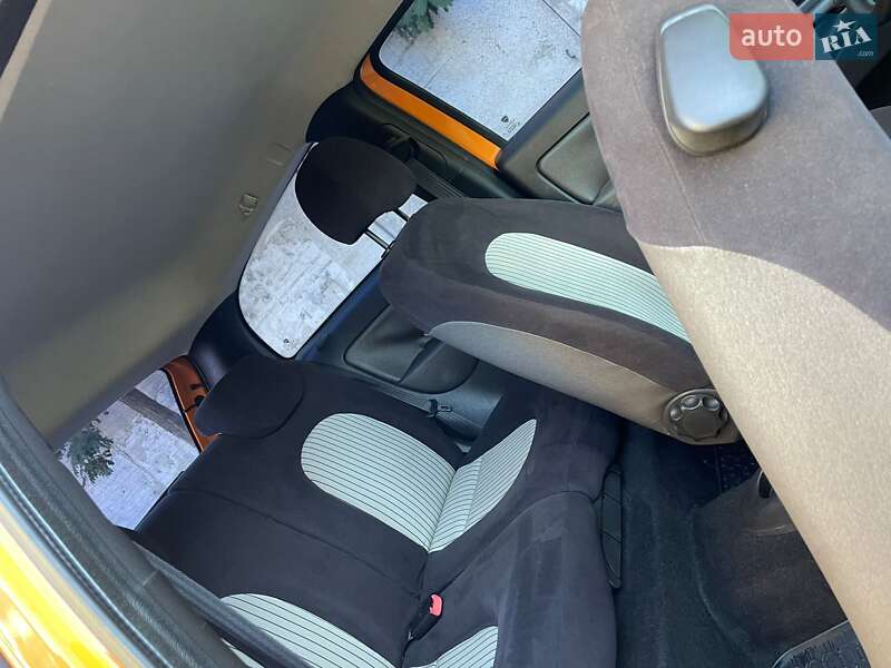 Хэтчбек Lancia Ypsilon 2008 в Киеве фото 12 Хэтчбек Lancia Ypsilon 2008 в Киеве