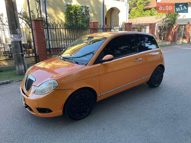 Хэтчбек Lancia Ypsilon 2008 в Киеве фото 30 Хэтчбек Lancia Ypsilon 2008 в Киеве