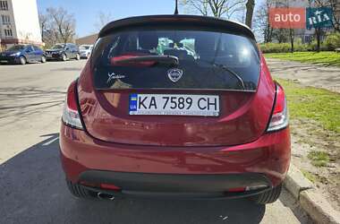 Хетчбек Lancia Ypsilon 2013 в 