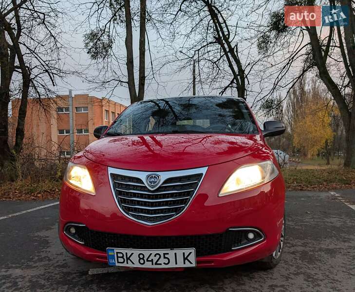 Хетчбек Lancia Ypsilon 2012 в Рівному фото 12 Хетчбек Lancia Ypsilon 2012 в Рівному