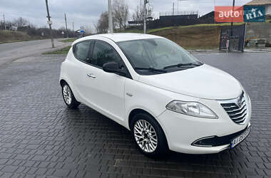Хэтчбек Lancia Ypsilon 2013 в Фастове