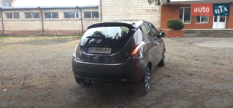 Хетчбек Lancia Ypsilon 2012 в Дубні фото 7 Хетчбек Lancia Ypsilon 2012 в Дубні