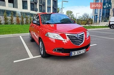 Хетчбек Lancia Ypsilon 2012 в Києві