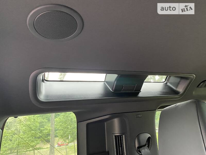 Внедорожник / Кроссовер Land Rover Defender 2020 в Киеве