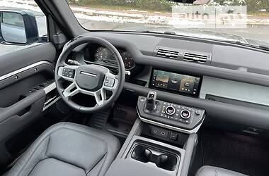Внедорожник / Кроссовер Land Rover Defender 2022 в 