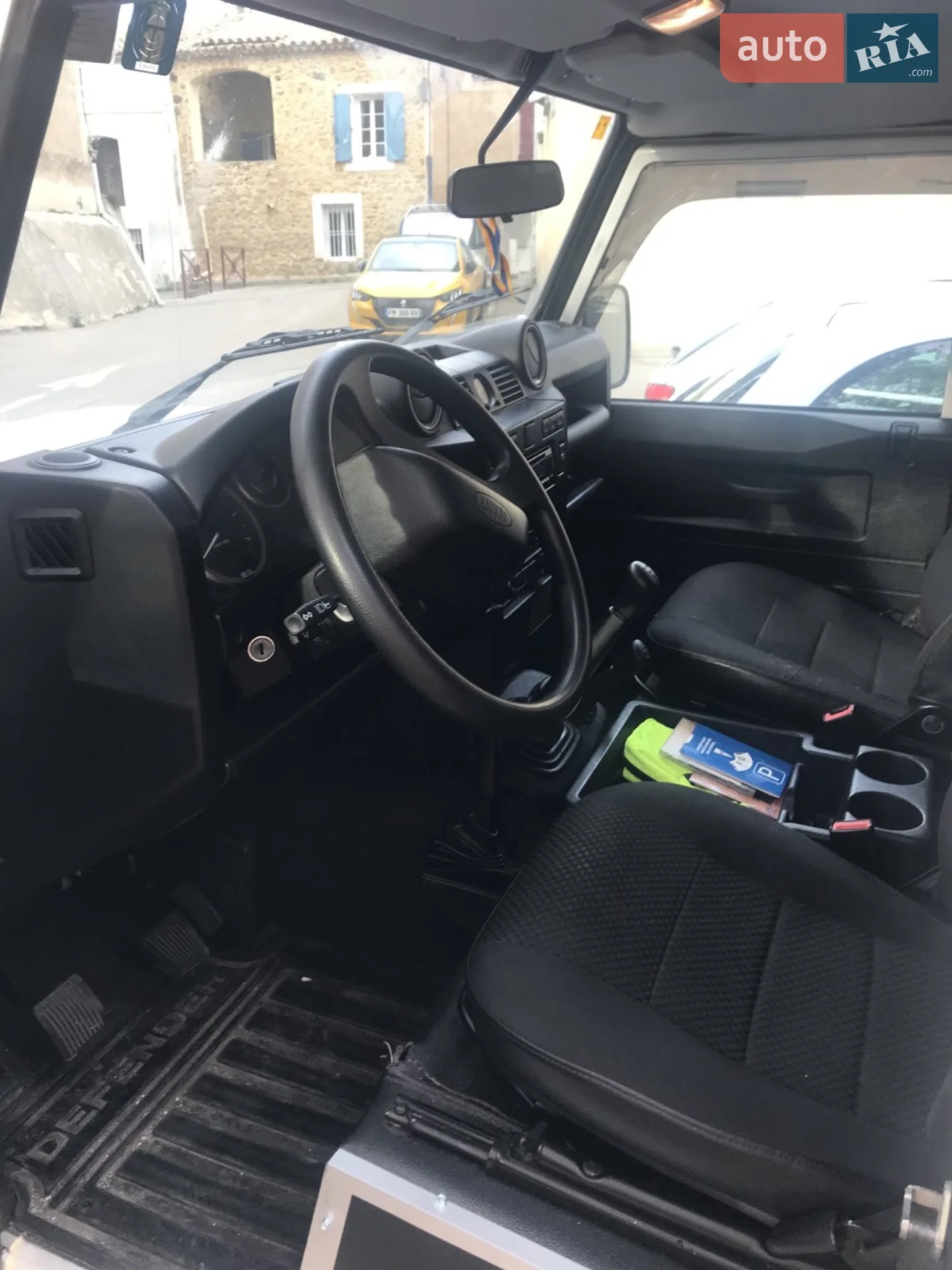 2016 Land Rover Defender - мініатюра 8