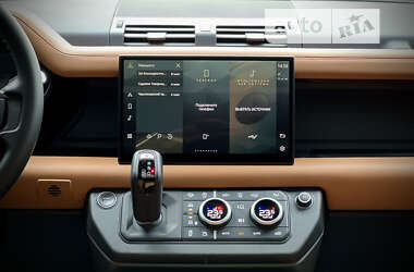 Внедорожник / Кроссовер Land Rover Defender 2022 в 