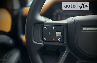 Внедорожник / Кроссовер Land Rover Defender 2022 в 