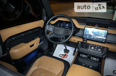 Внедорожник / Кроссовер Land Rover Defender 2022 в 