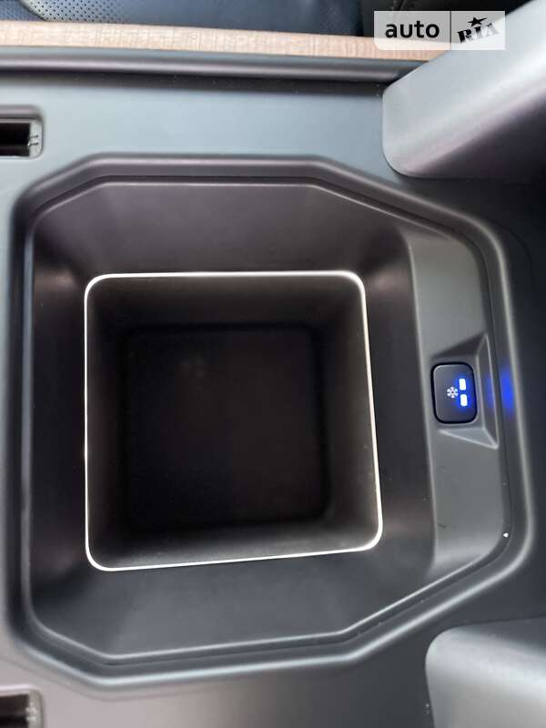 Внедорожник / Кроссовер Land Rover Defender 2020 в Одессе