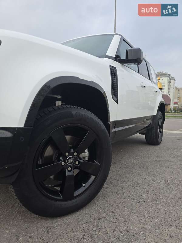 Позашляховик / Кросовер Land Rover Defender 2022 в Івано-Франківську