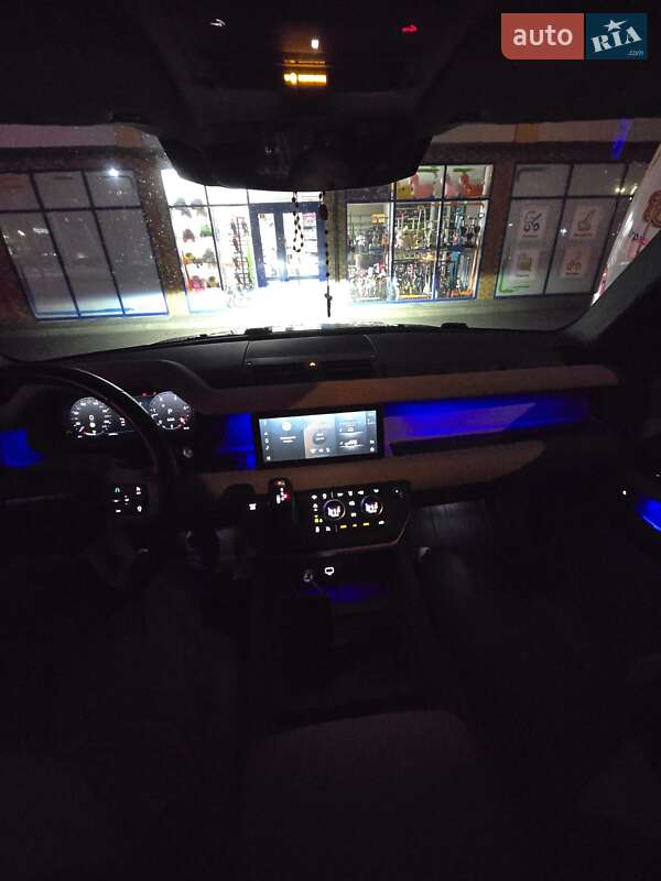 Позашляховик / Кросовер Land Rover Defender 2022 в Івано-Франківську