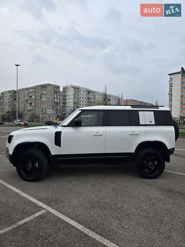 Позашляховик / Кросовер Land Rover Defender 2022 в Івано-Франківську