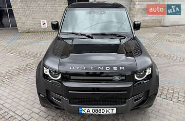 Внедорожник / Кроссовер Land Rover Defender 2022 в 