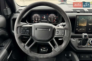 Внедорожник / Кроссовер Land Rover Defender 2022 в 
